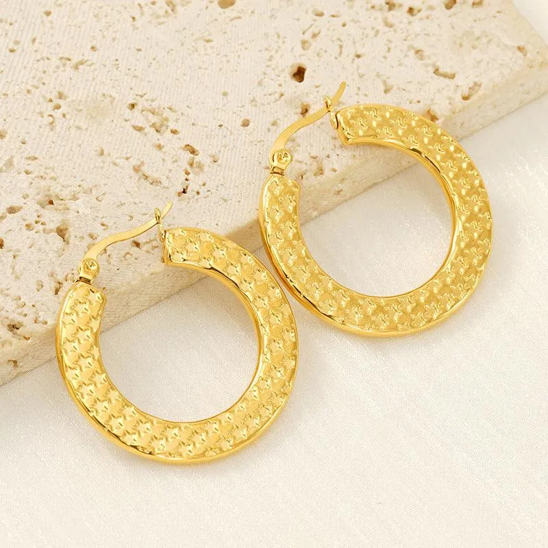 Elegant Star-Patterned Gold Hoop Earrings – Statement Accessory for Every Occasion