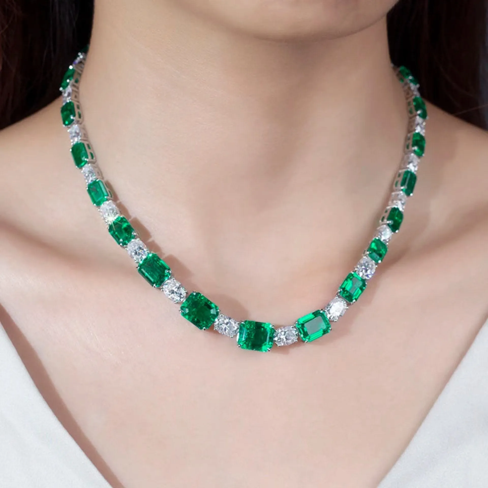 Enthralling Emerald Set