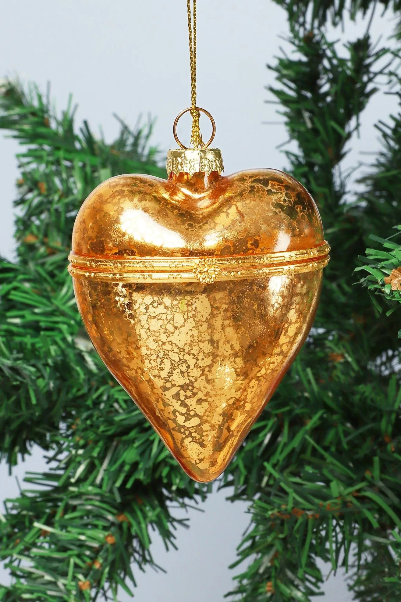 Gilded Memories Gold Glass Heart-Shaped Locket Christmas Tree Ornament