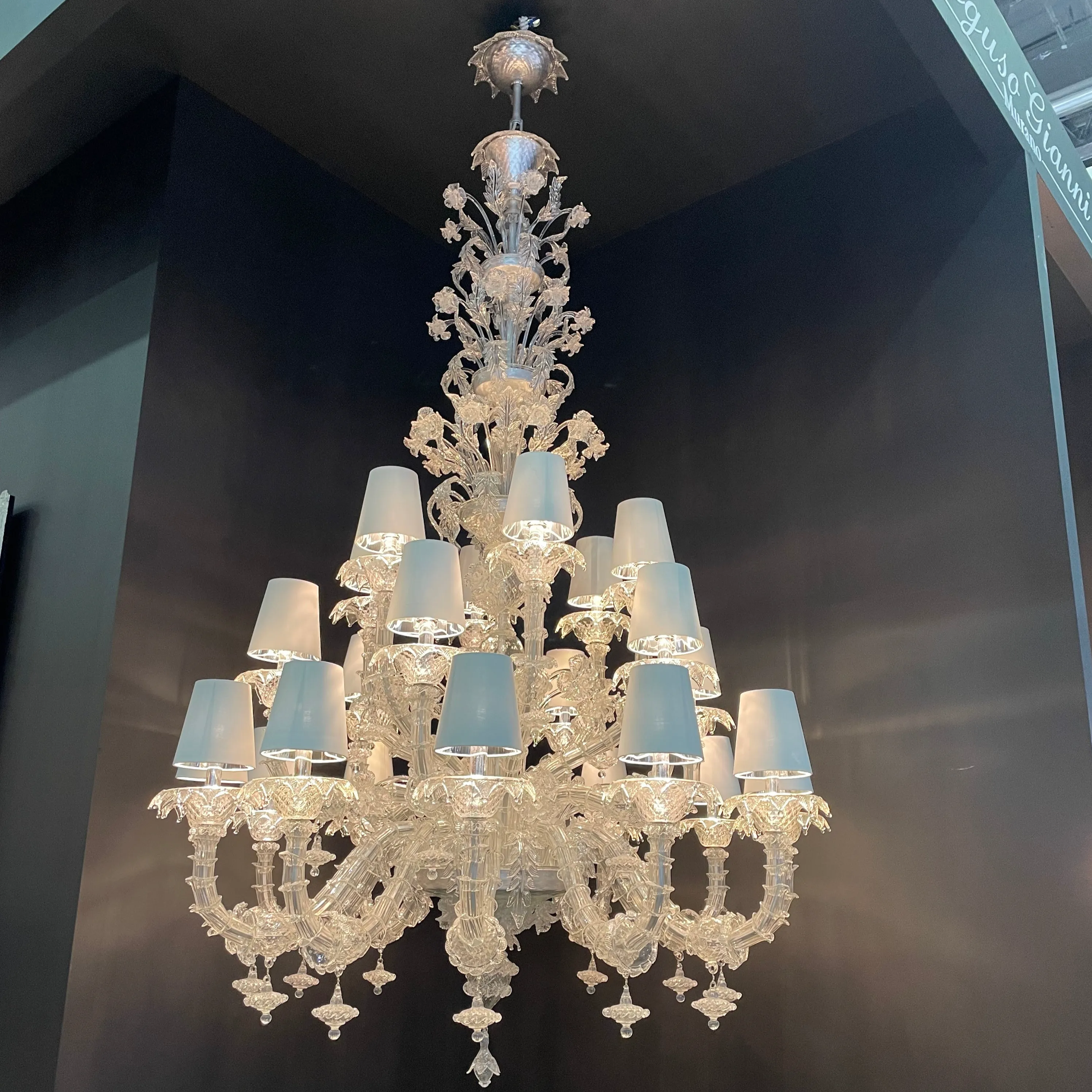 Luxury Crystal Flower Chandelier with White Lampshade for Living Room/Staircase/Hotel