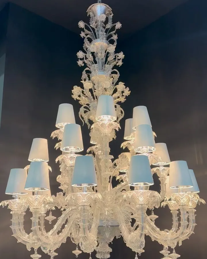 Luxury Crystal Flower Chandelier with White Lampshade for Living Room/Staircase/Hotel