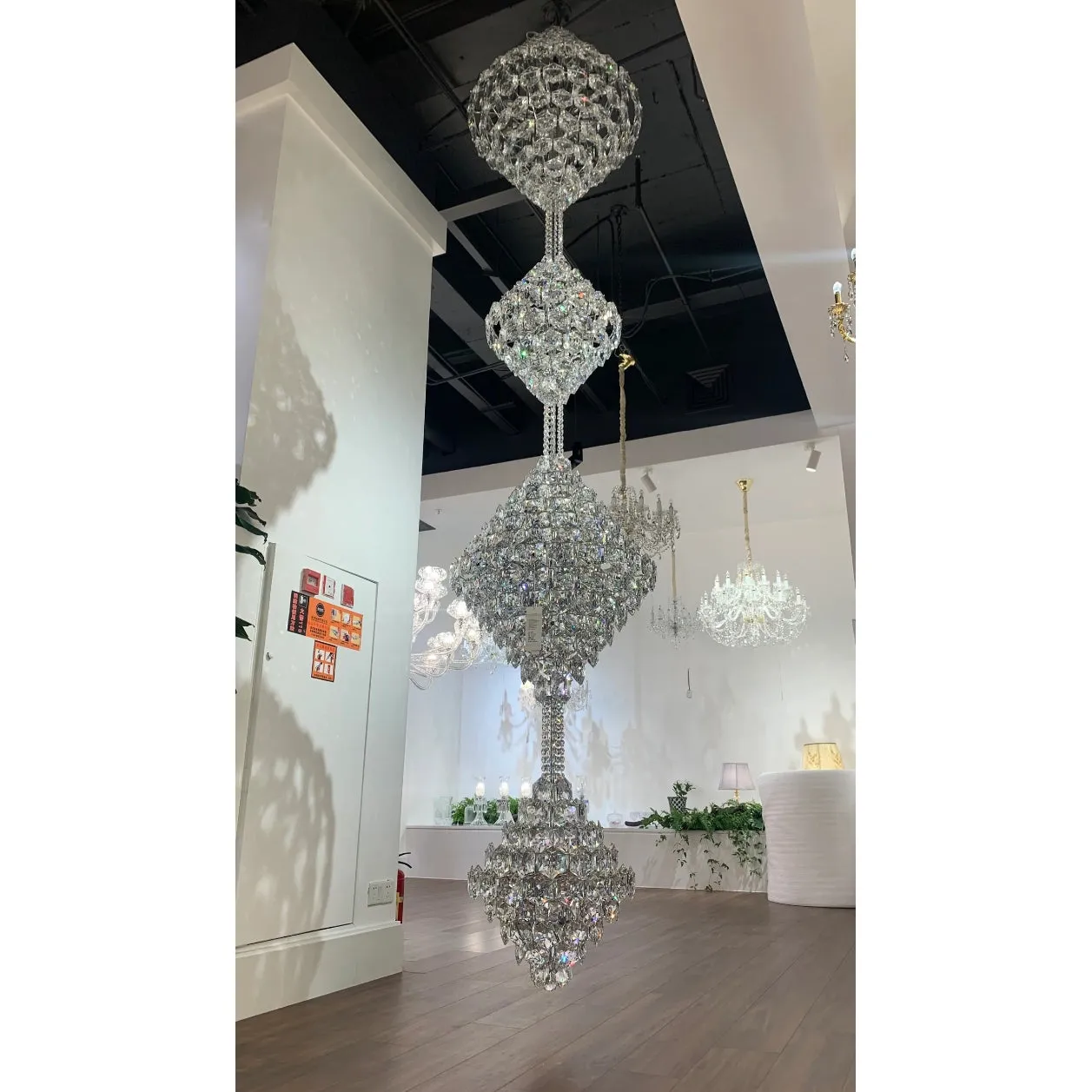 Luxury Three/Four Cone Crystal Chandelier for Staircase/Foyer/Hotel