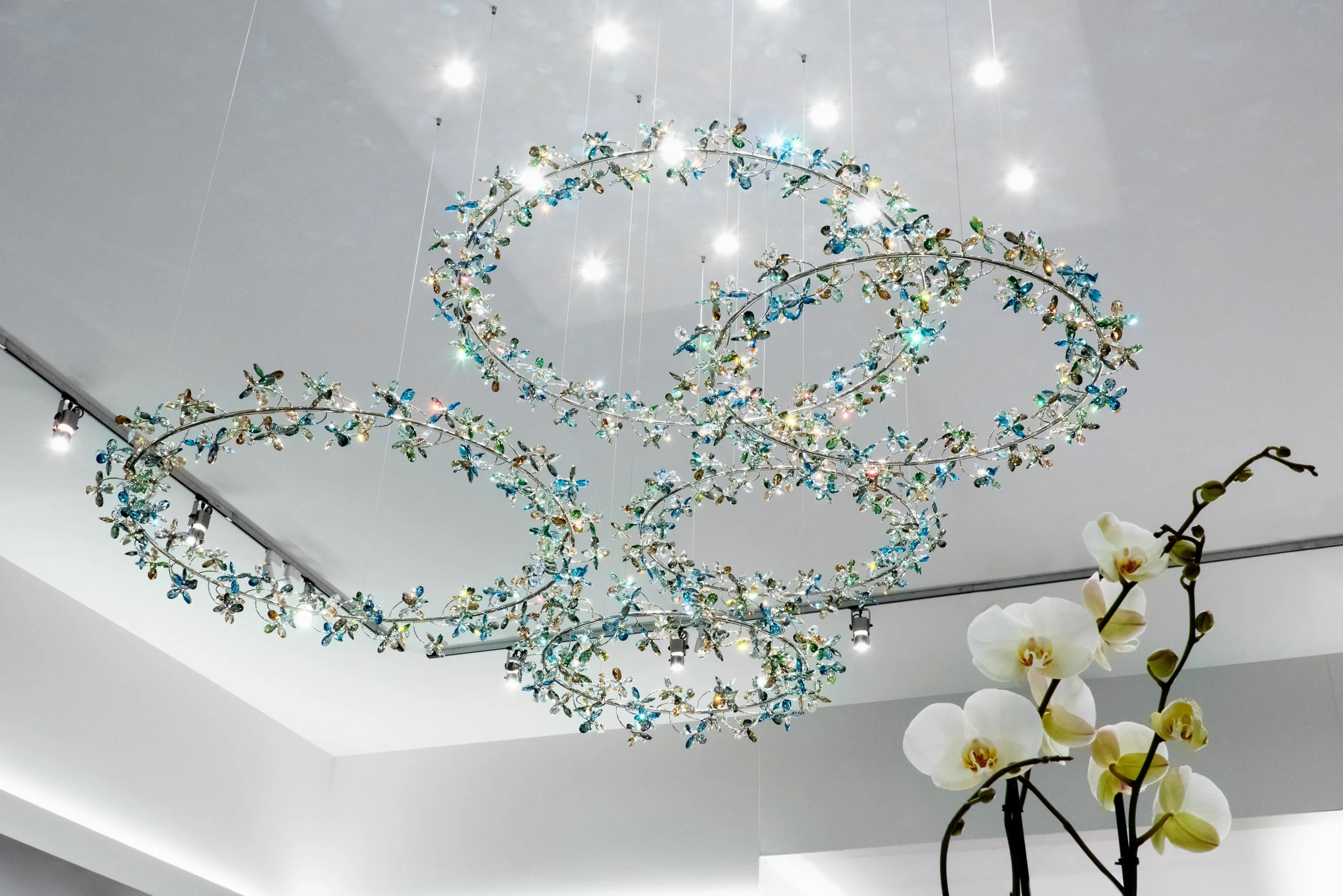 Modern Art Design Floral Crown Crystal Chandelier