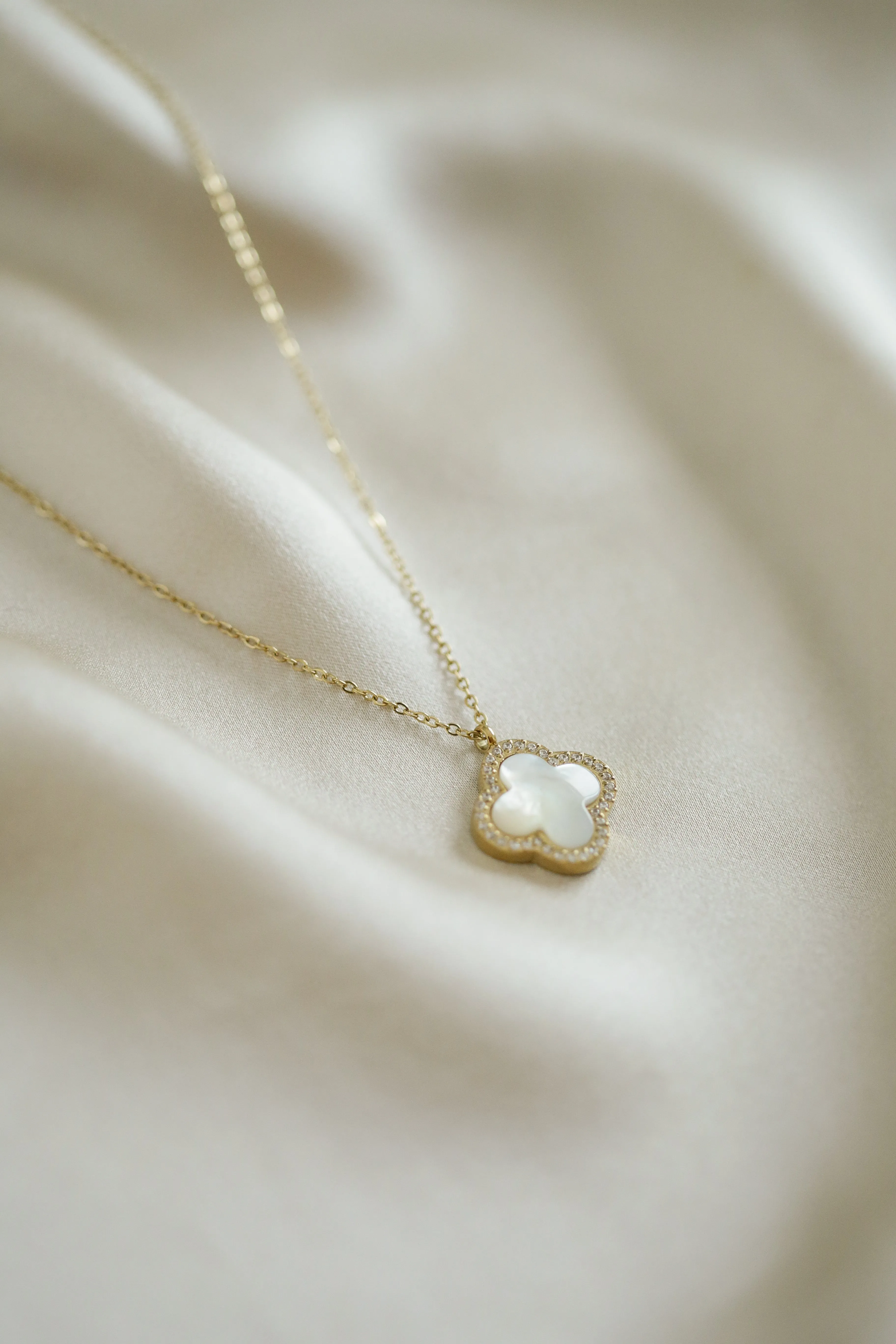 Mother of Pearl Clover Necklace