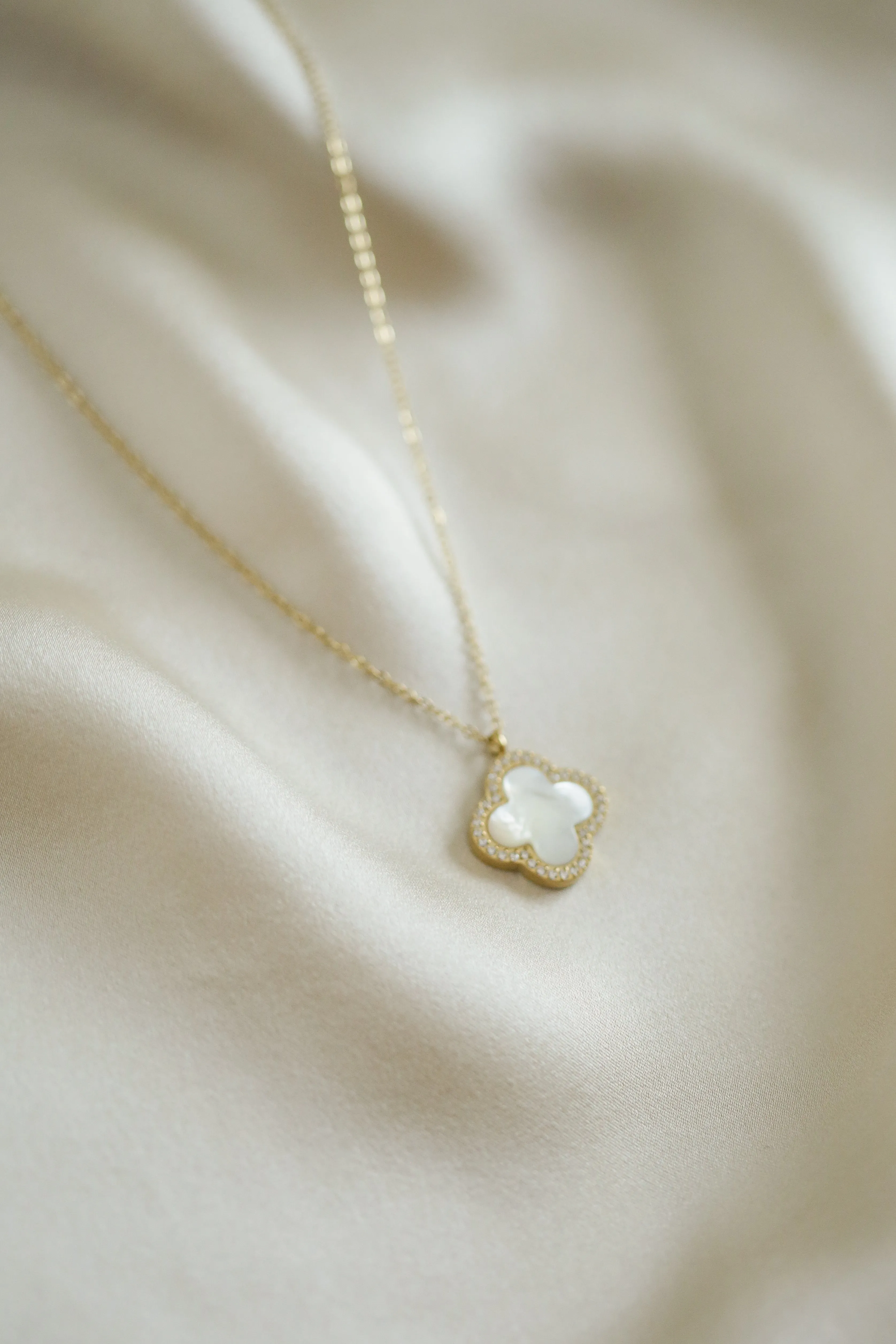 Mother of Pearl Clover Necklace