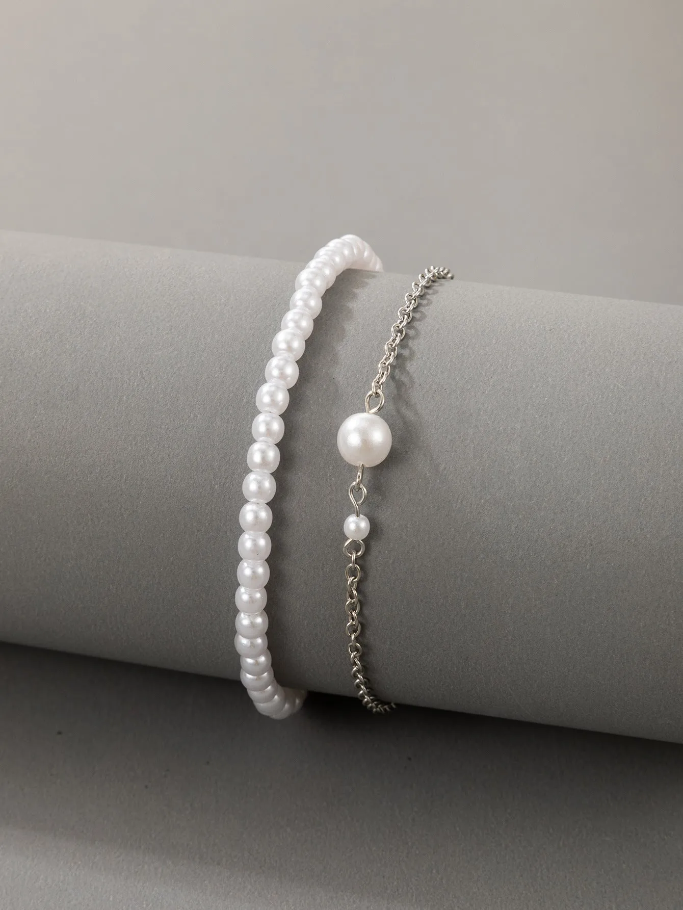 Simple Fashion In Europe And America Hand Jewelry Stringed Pearls Bracelet Two-piece Set